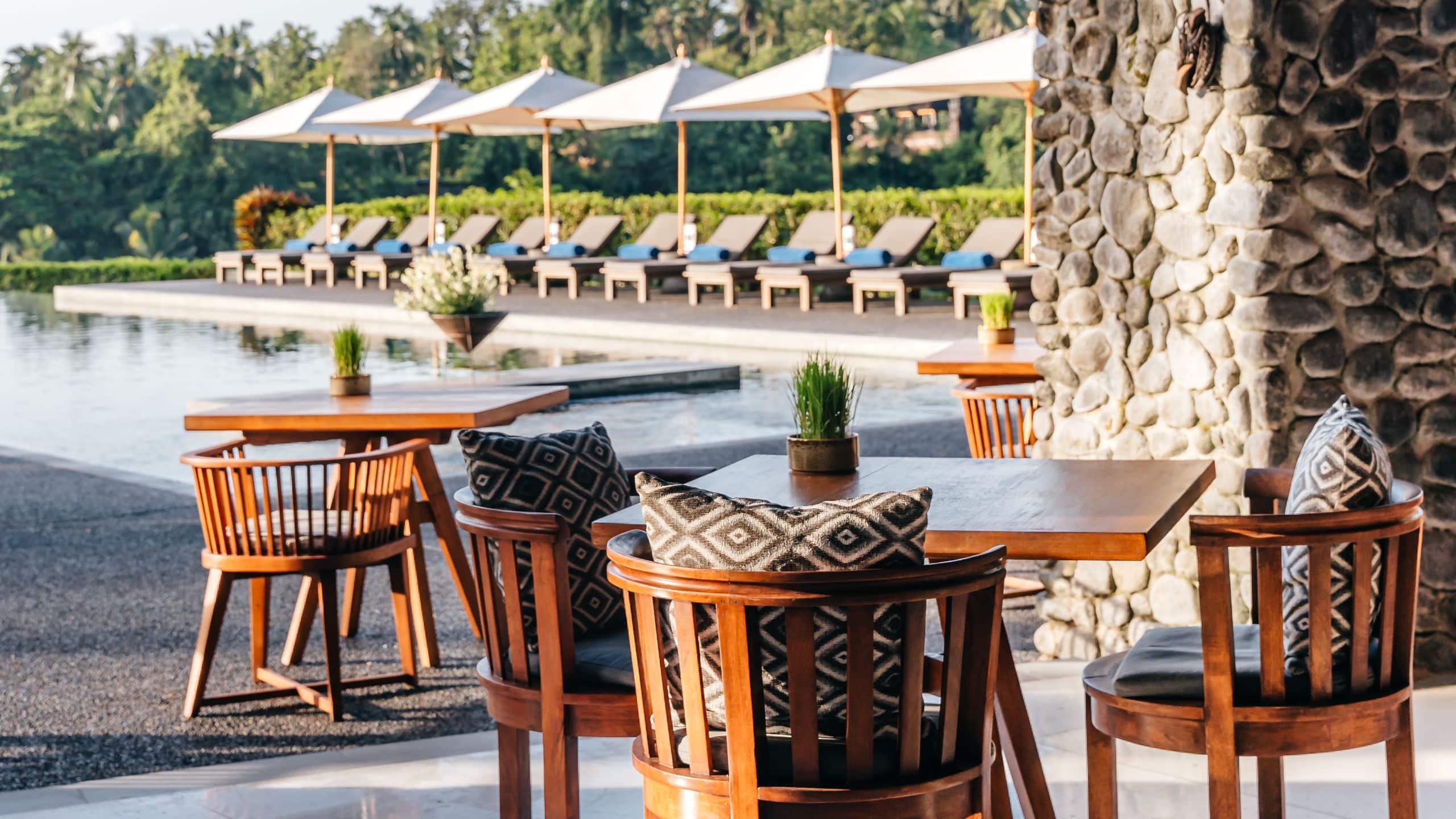 Cabana Lounge table