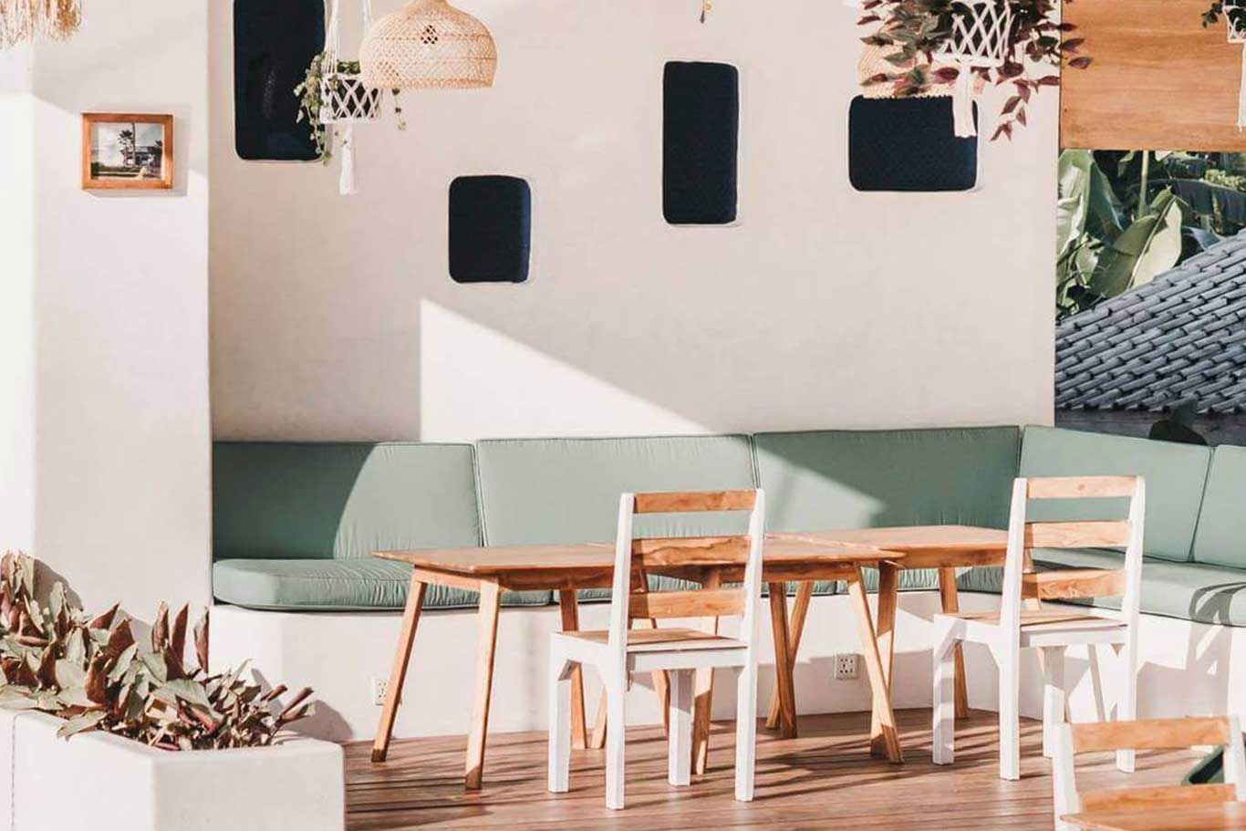 Eat Me Cafe Tables