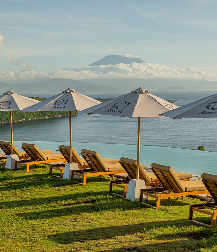 Sundeck / Tepi Kolam