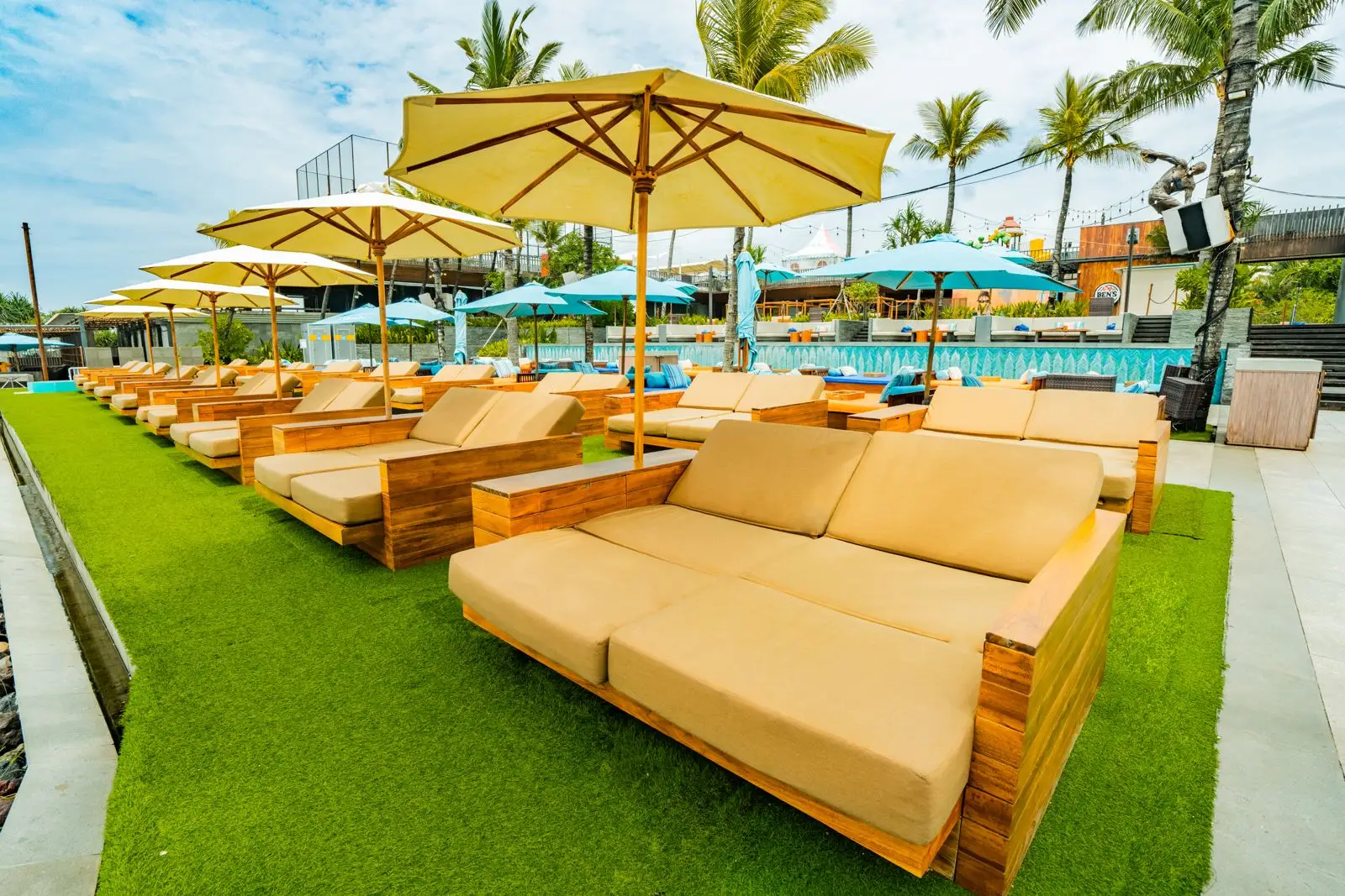 Deck Side - Daybed