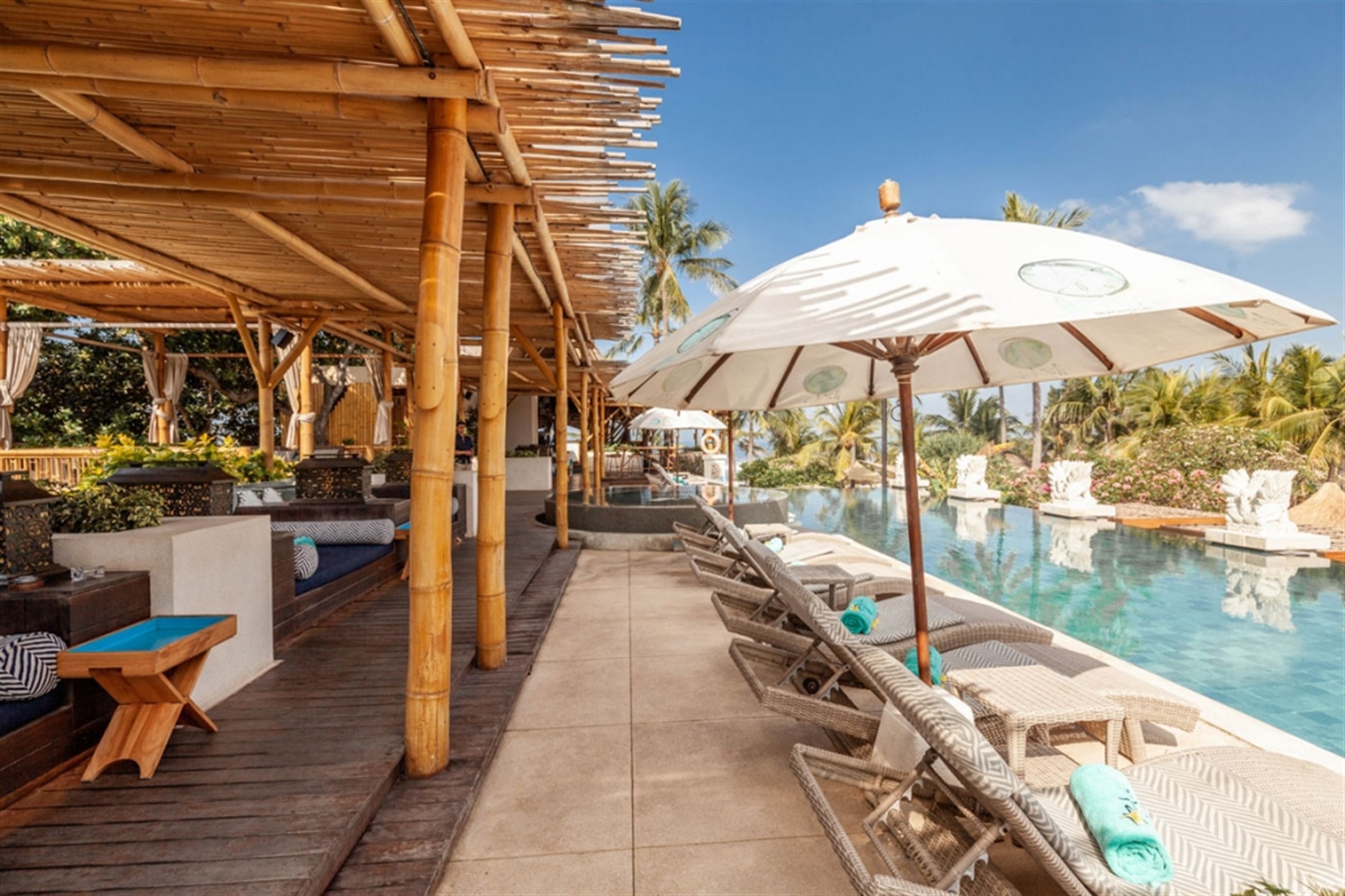 Sun Lounger / Single Sunbed