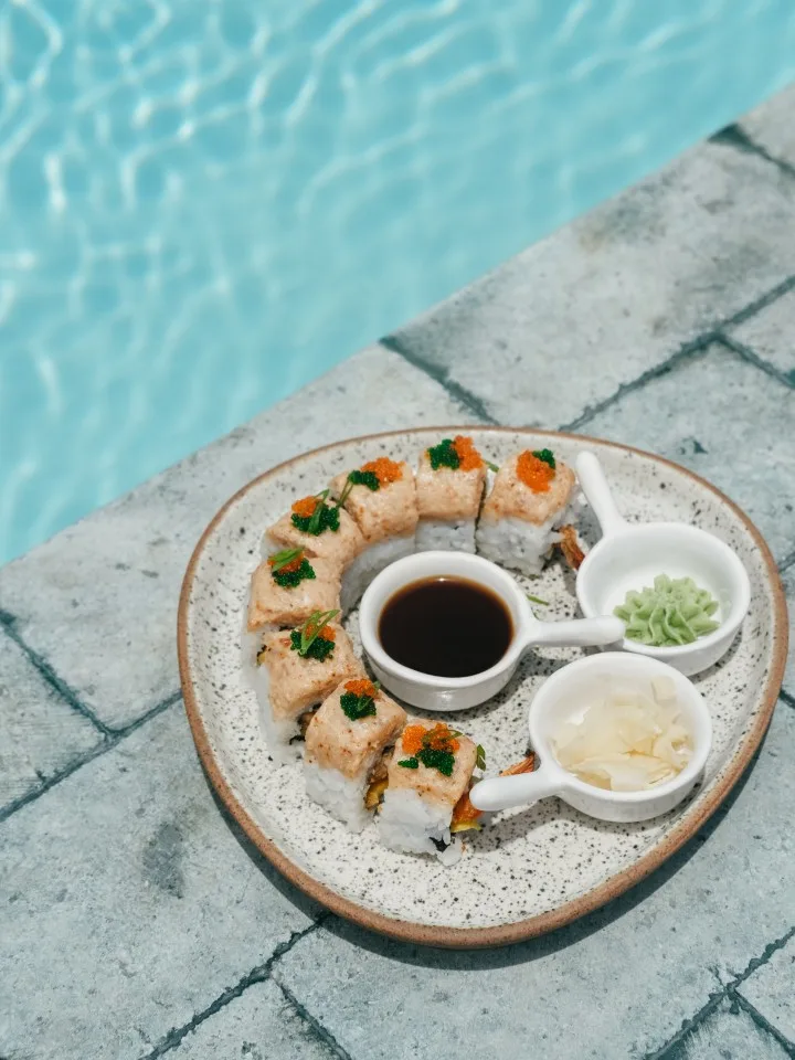 Penyajian Sushi Roll