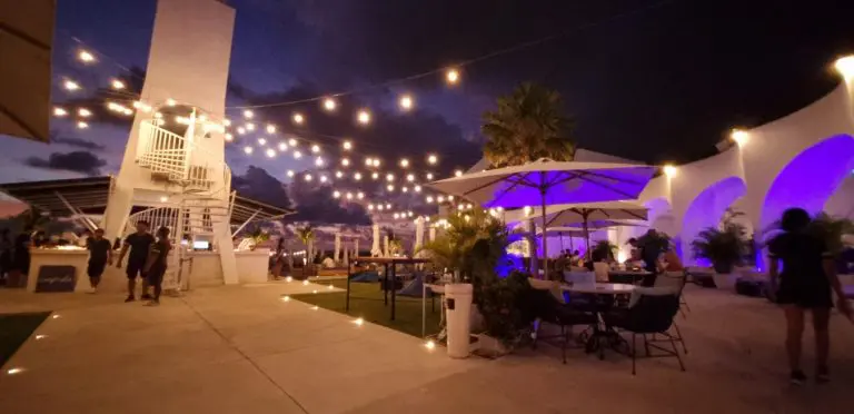 Cafe del Mar Bali — Terrace atmosphere at night
