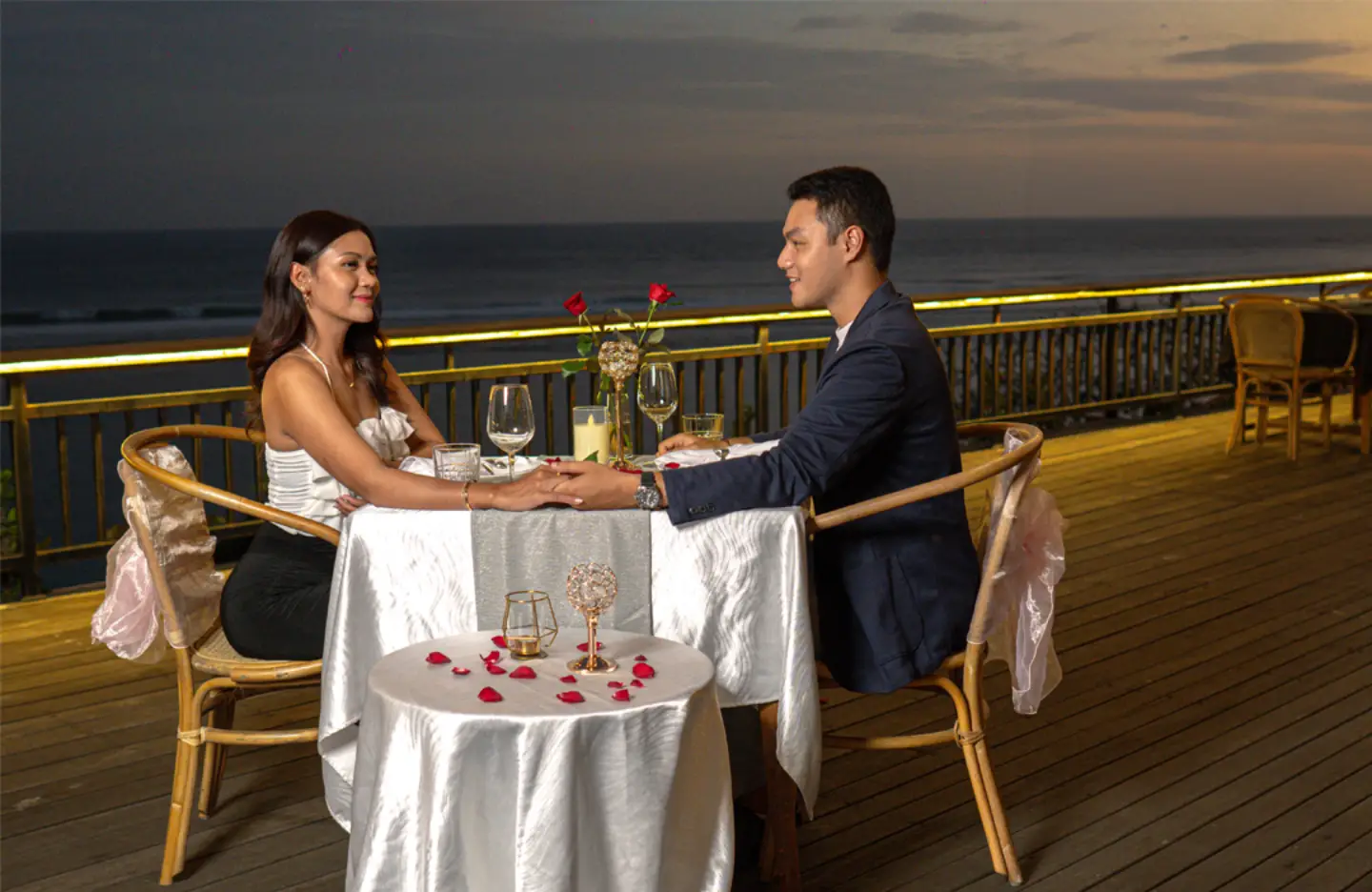 Canna Bali — Terrace overlooking the sea at twilight