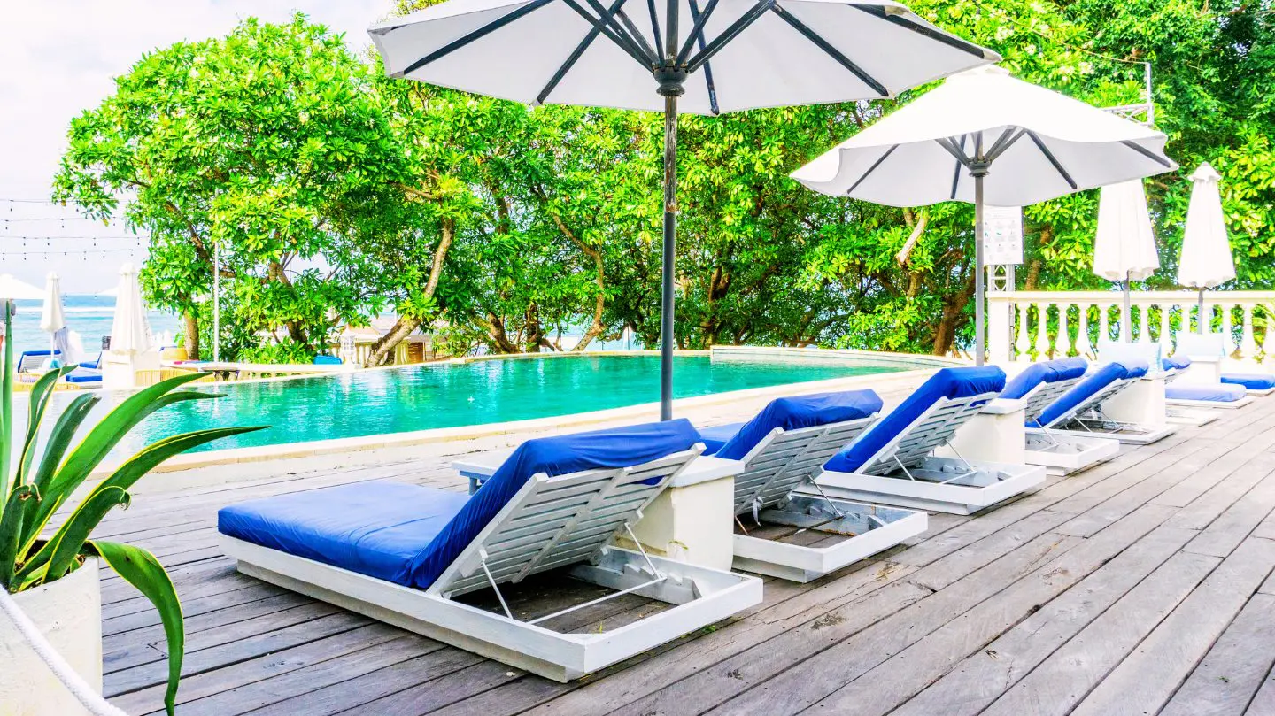 Daybed at Deck — 1 tamu
