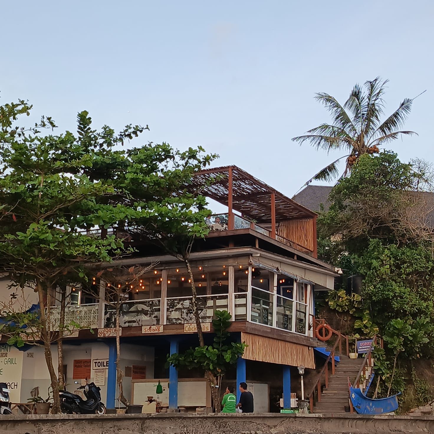 Cliffhanger Bali Restaurant