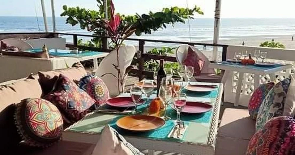 Cliffhanger Bali Restaurant — 会場の雰囲気