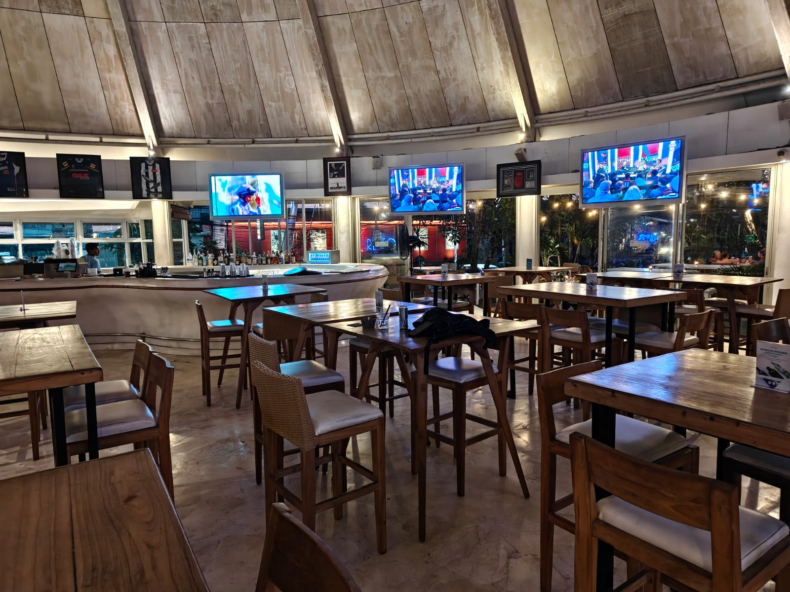 High Table Sports Bar