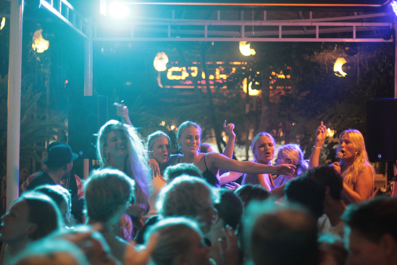 Nightly Latin & Universal Live Bands