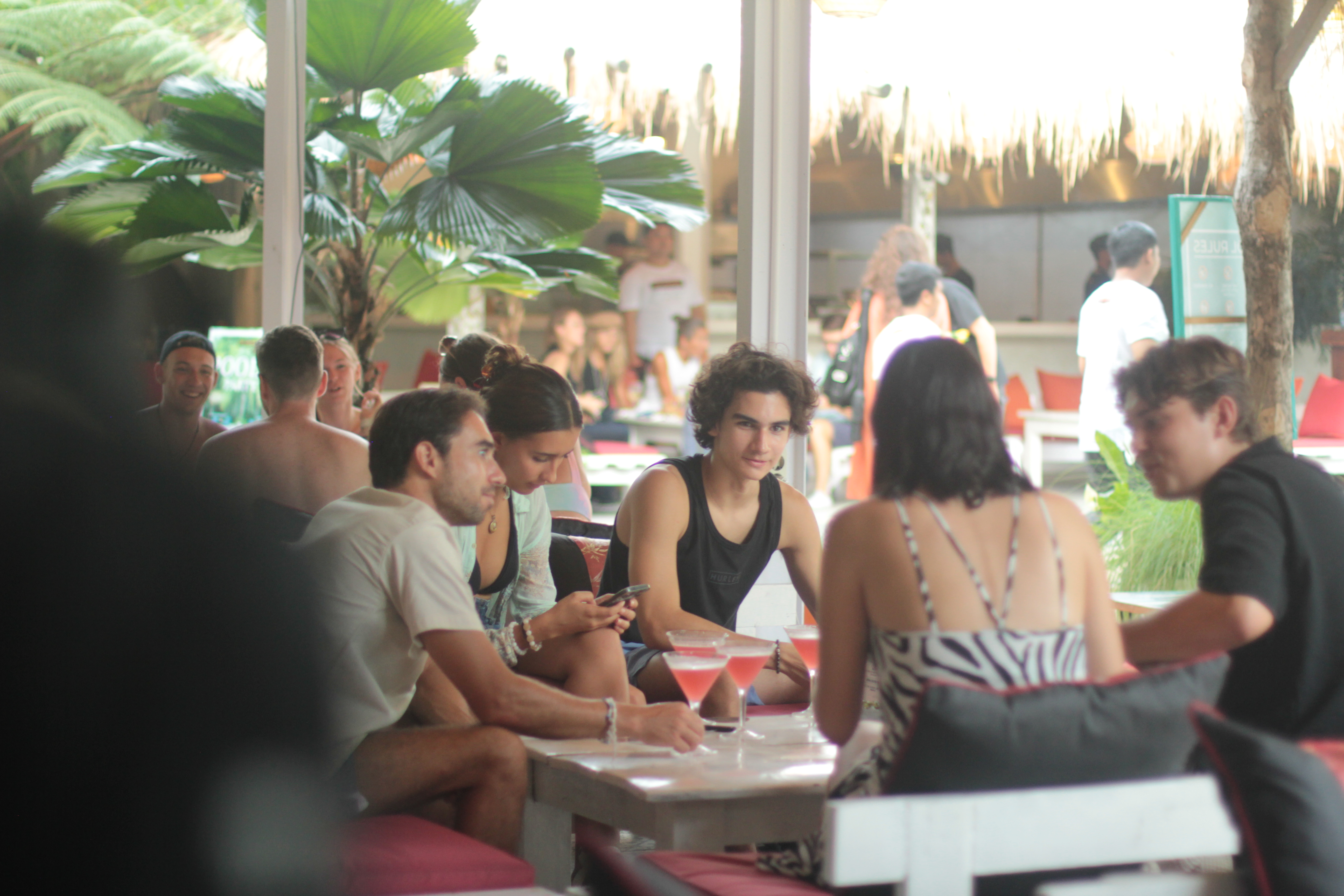 CP Lounge Ubud — Tamu di meja