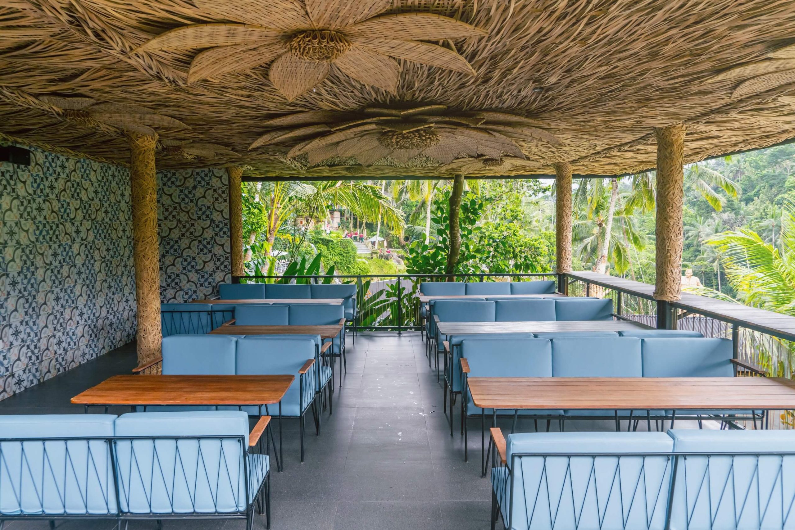 Sudut pool yang foto-friendly di Cretya Ubud