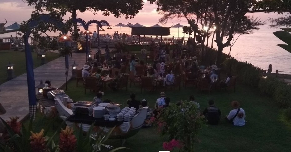 Main Resto Garden