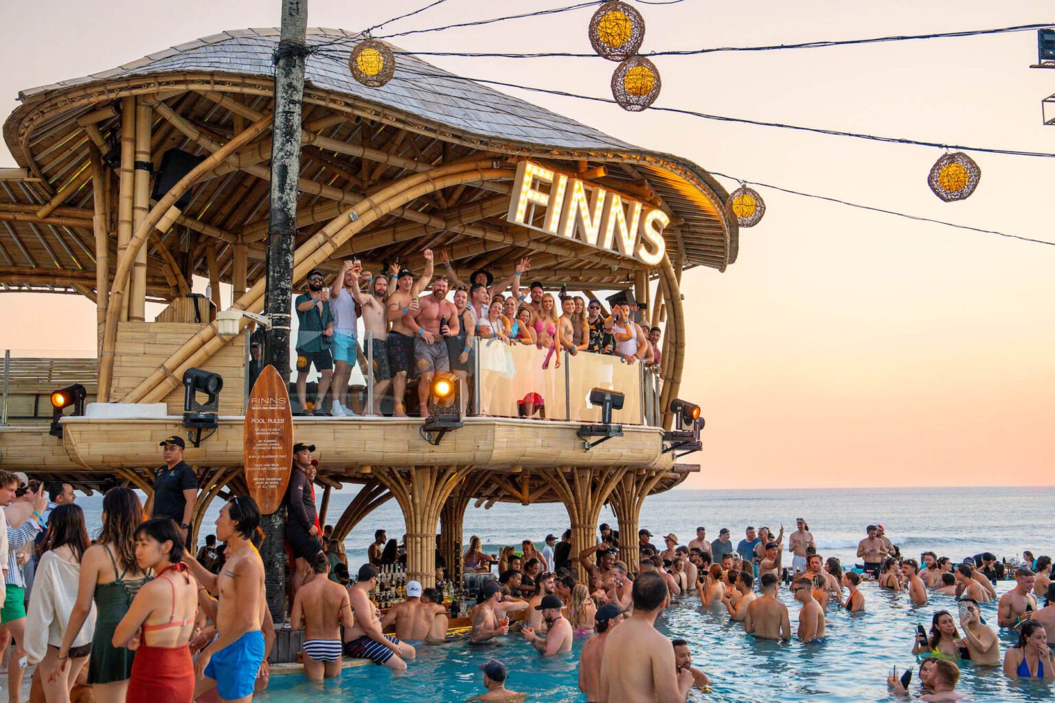 Party Lagoon Platform