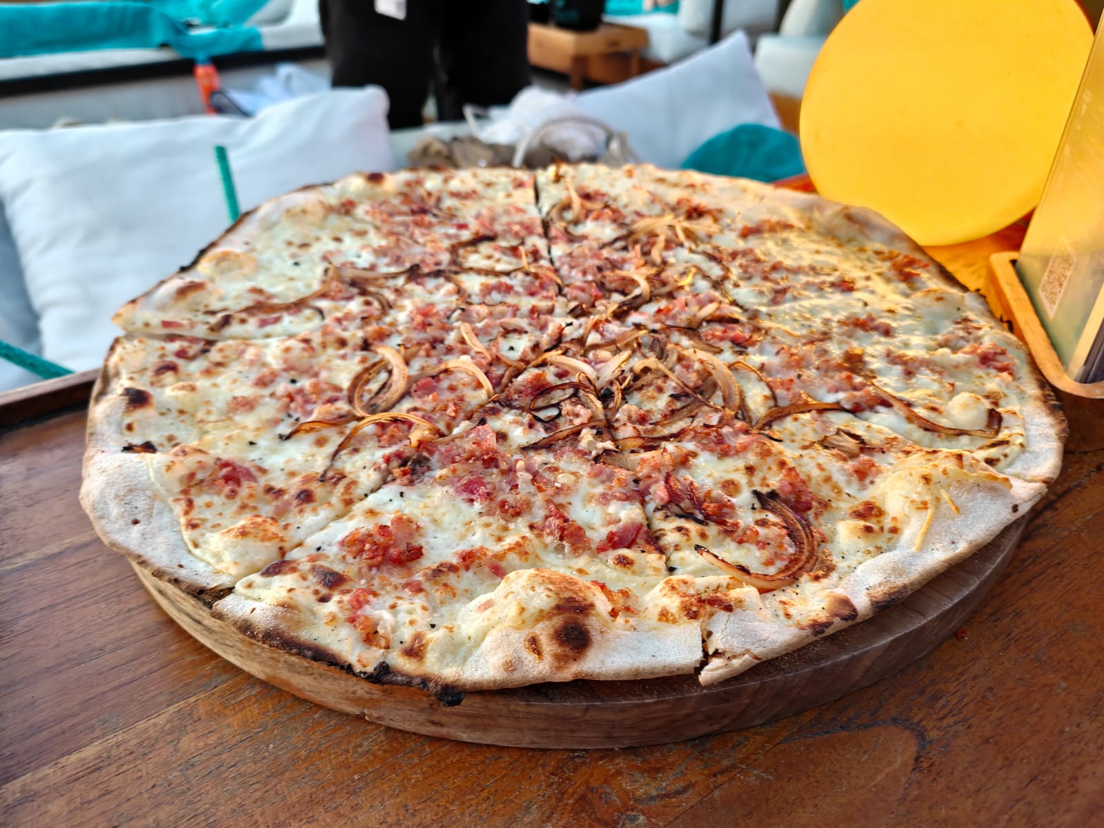 Bacon and cheese pizza
