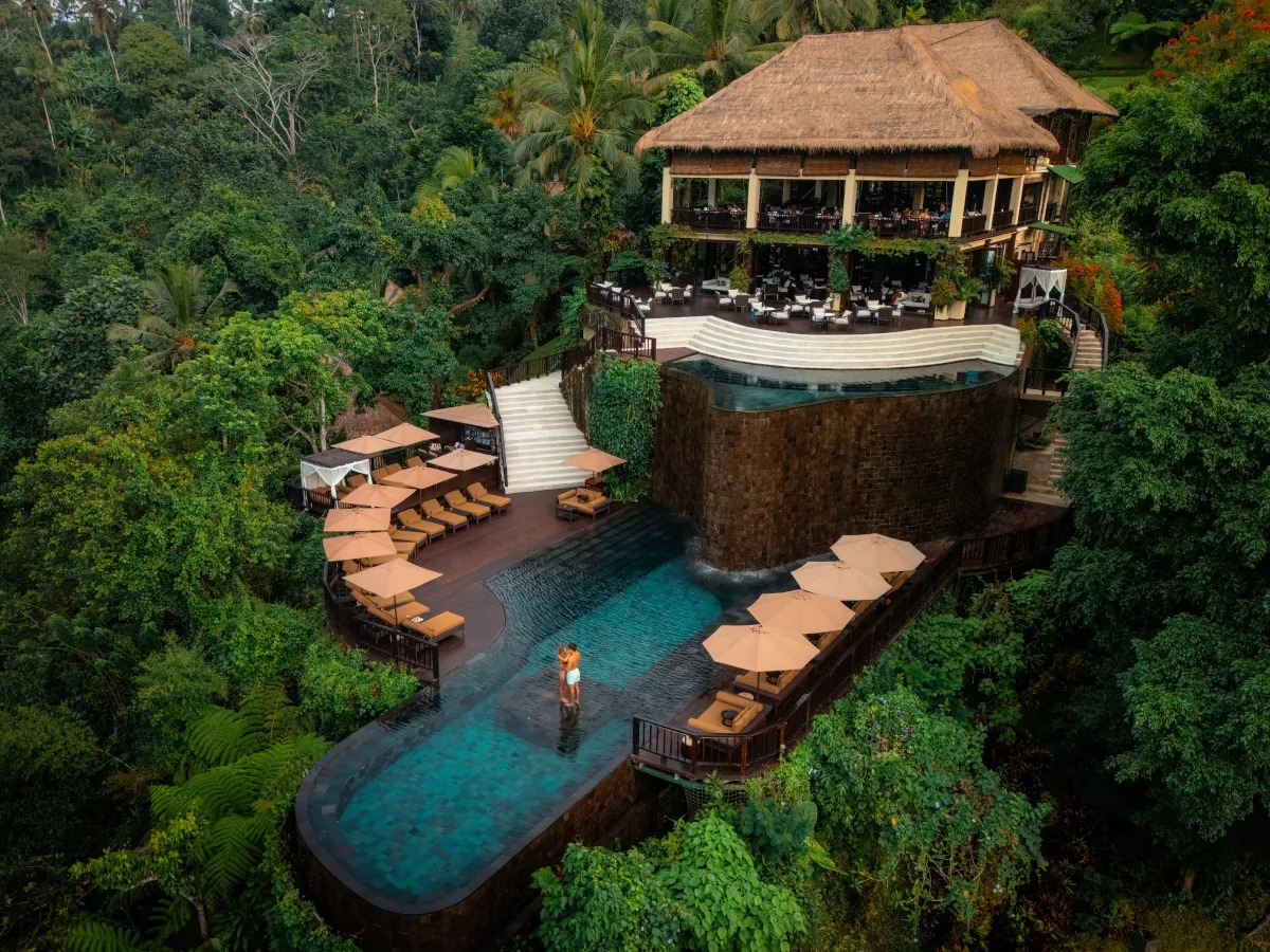 Upper and lower infinity pools