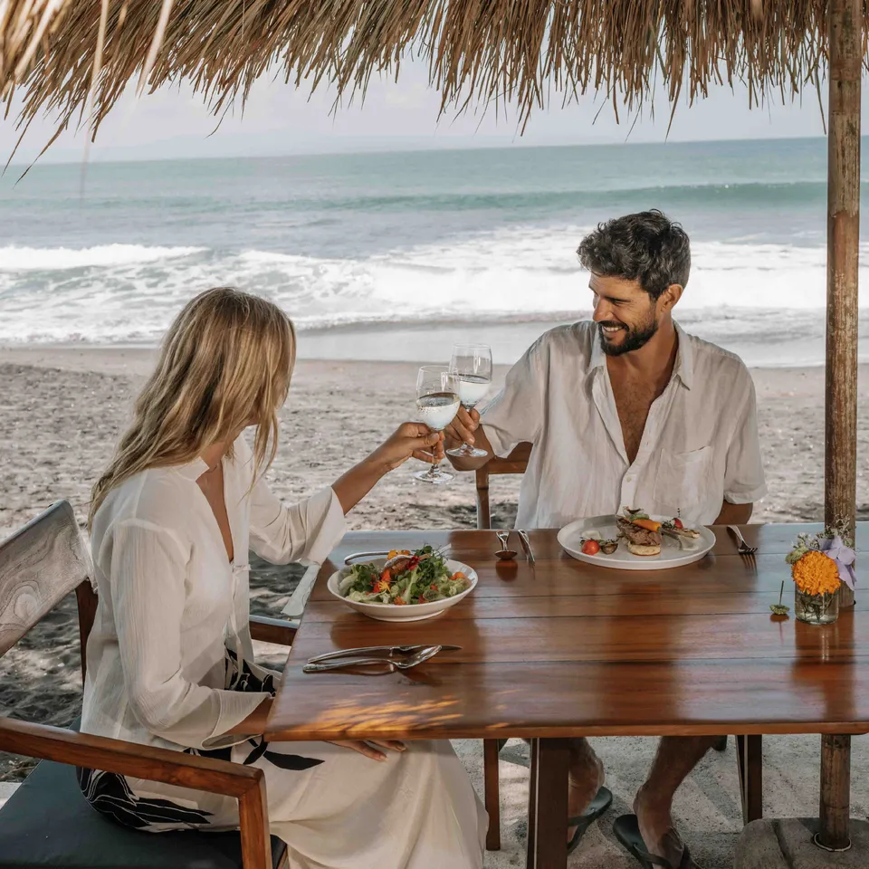 Restaurant Table (Smoking)