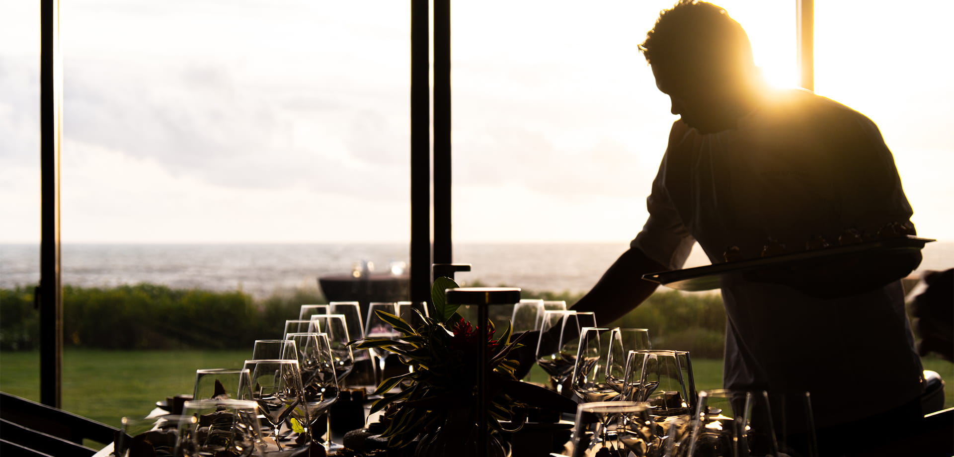 Private Dining saat Golden Hour