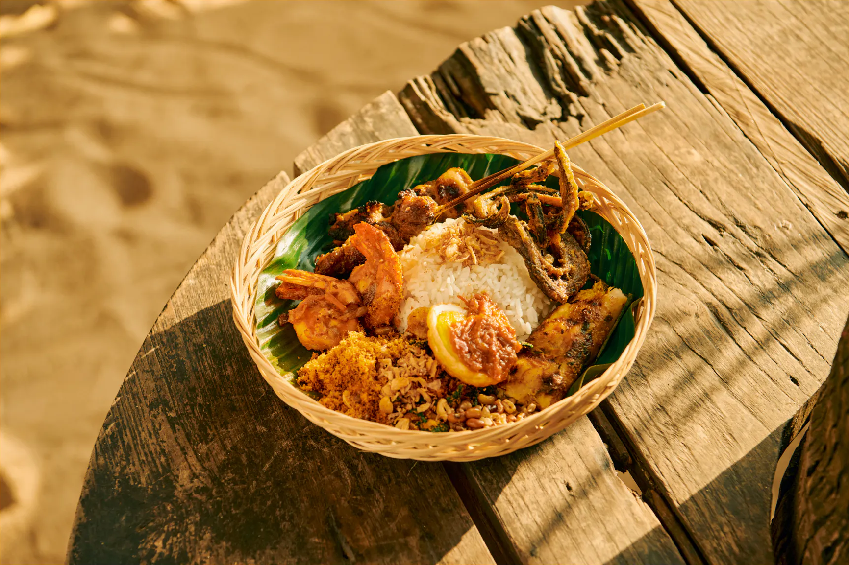 Keranjang makanan pantai