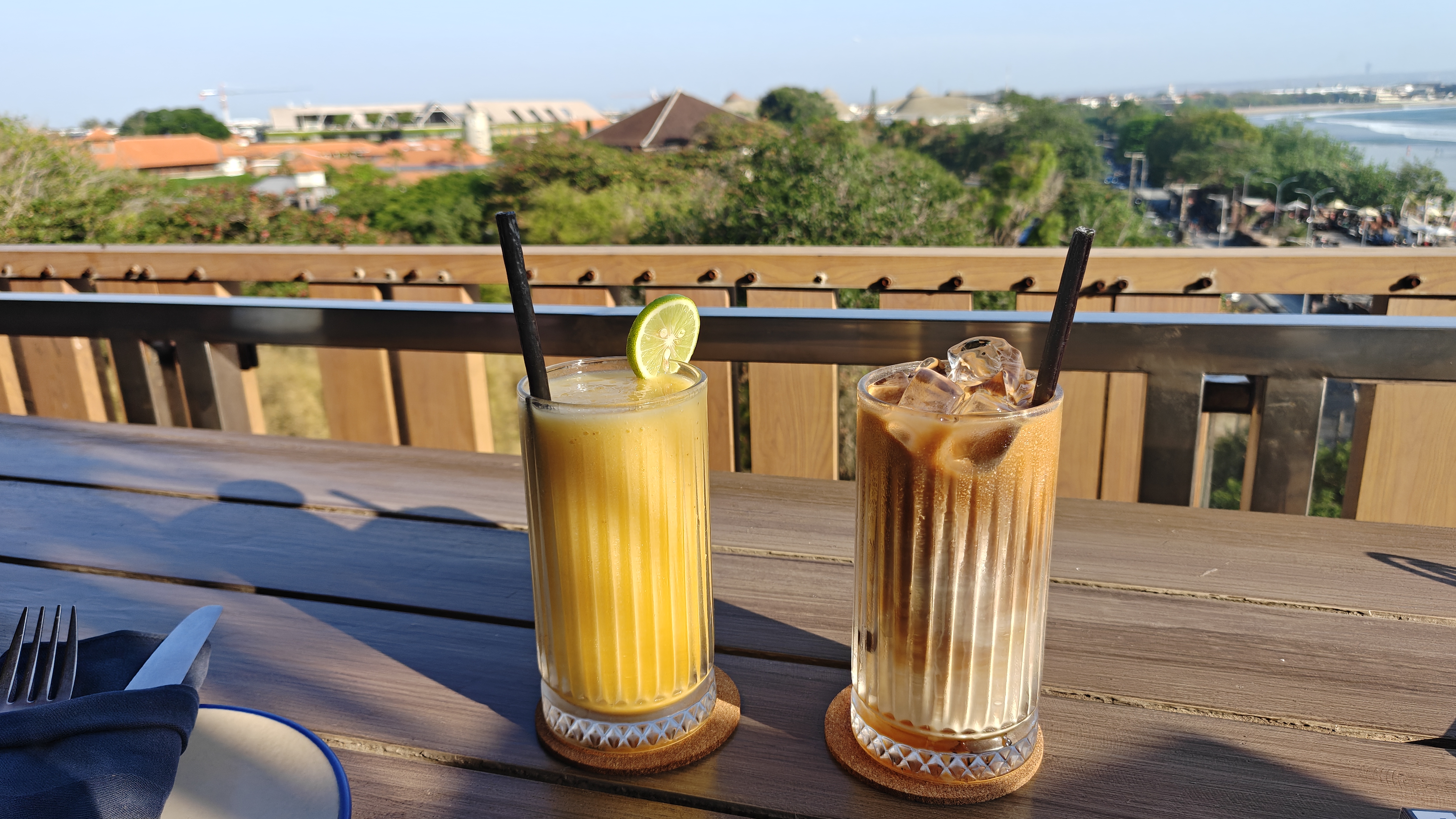Jus dan es kopi