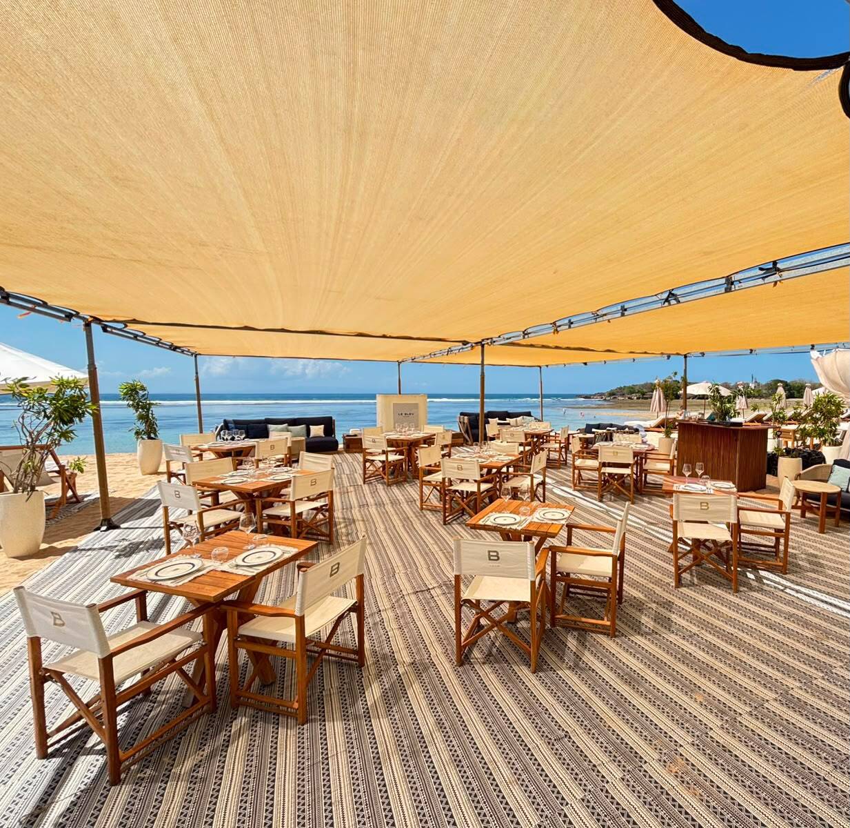 Beach Dining