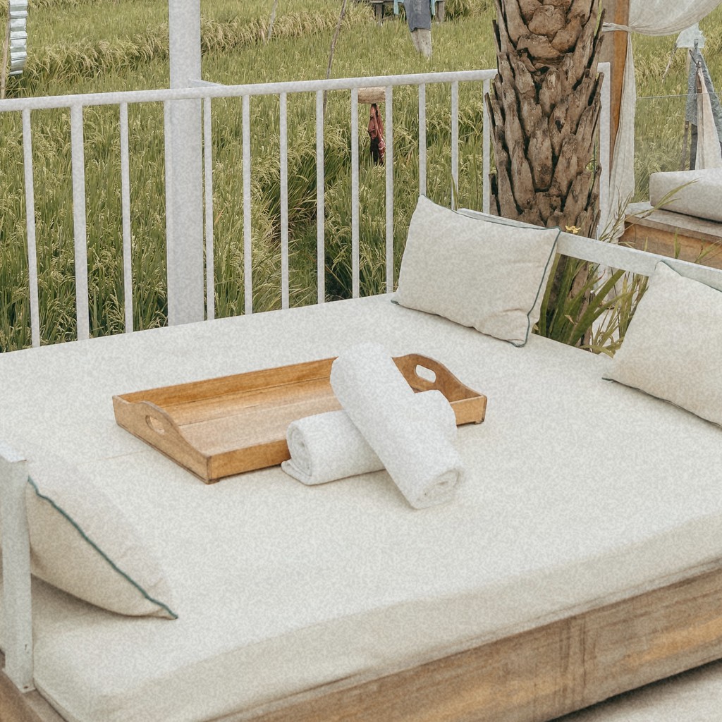 VIP Double Day Beds