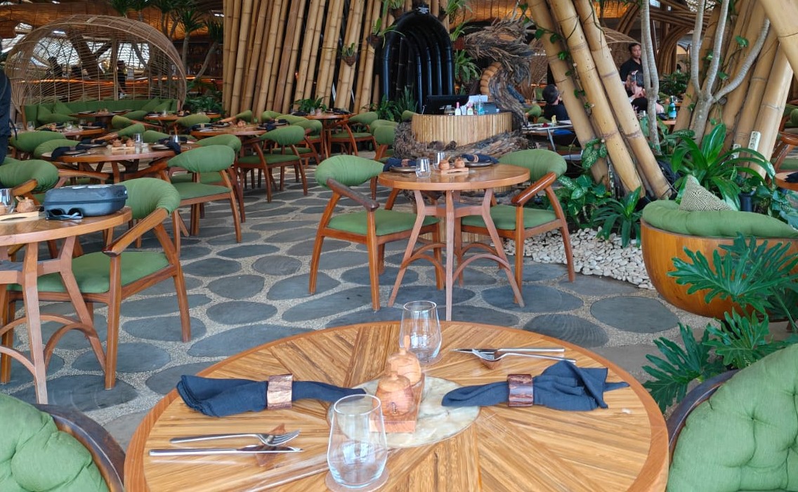 Restaurant 369
