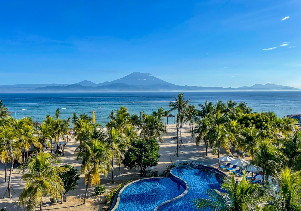 Mahagiri Beach Club