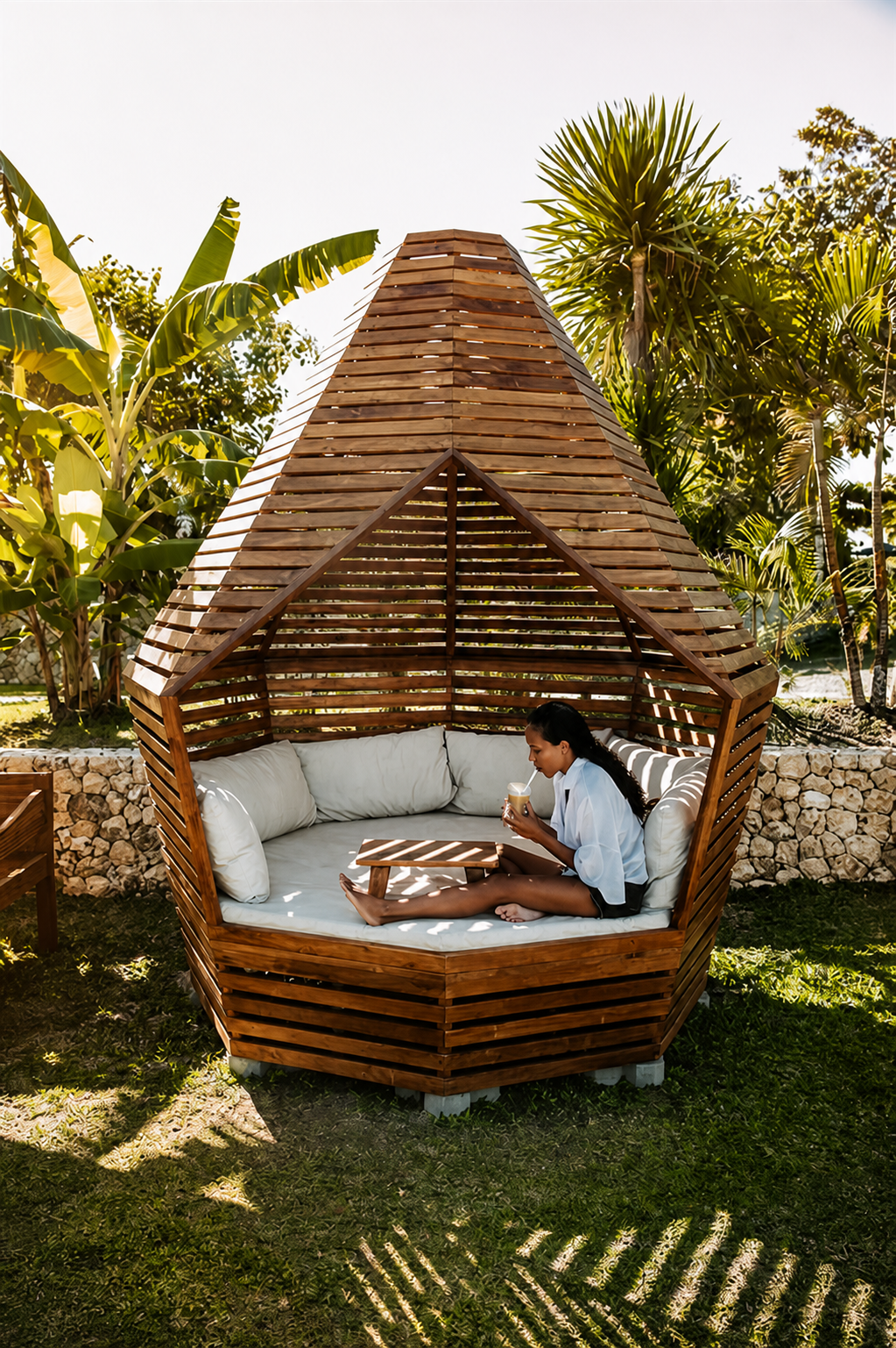 Lounge Pod Sisi Taman