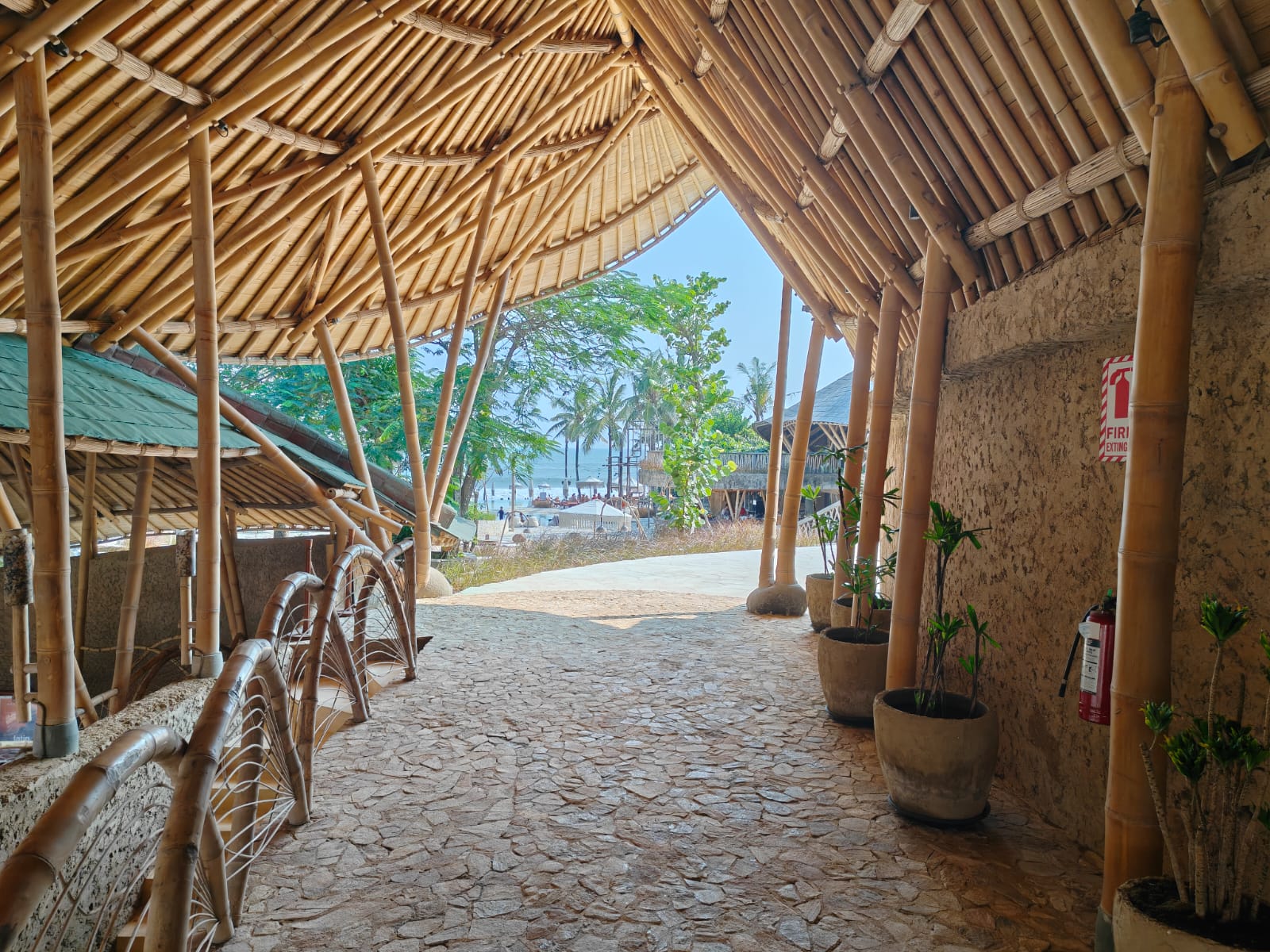 Mari Beach Club — Suasana tempat