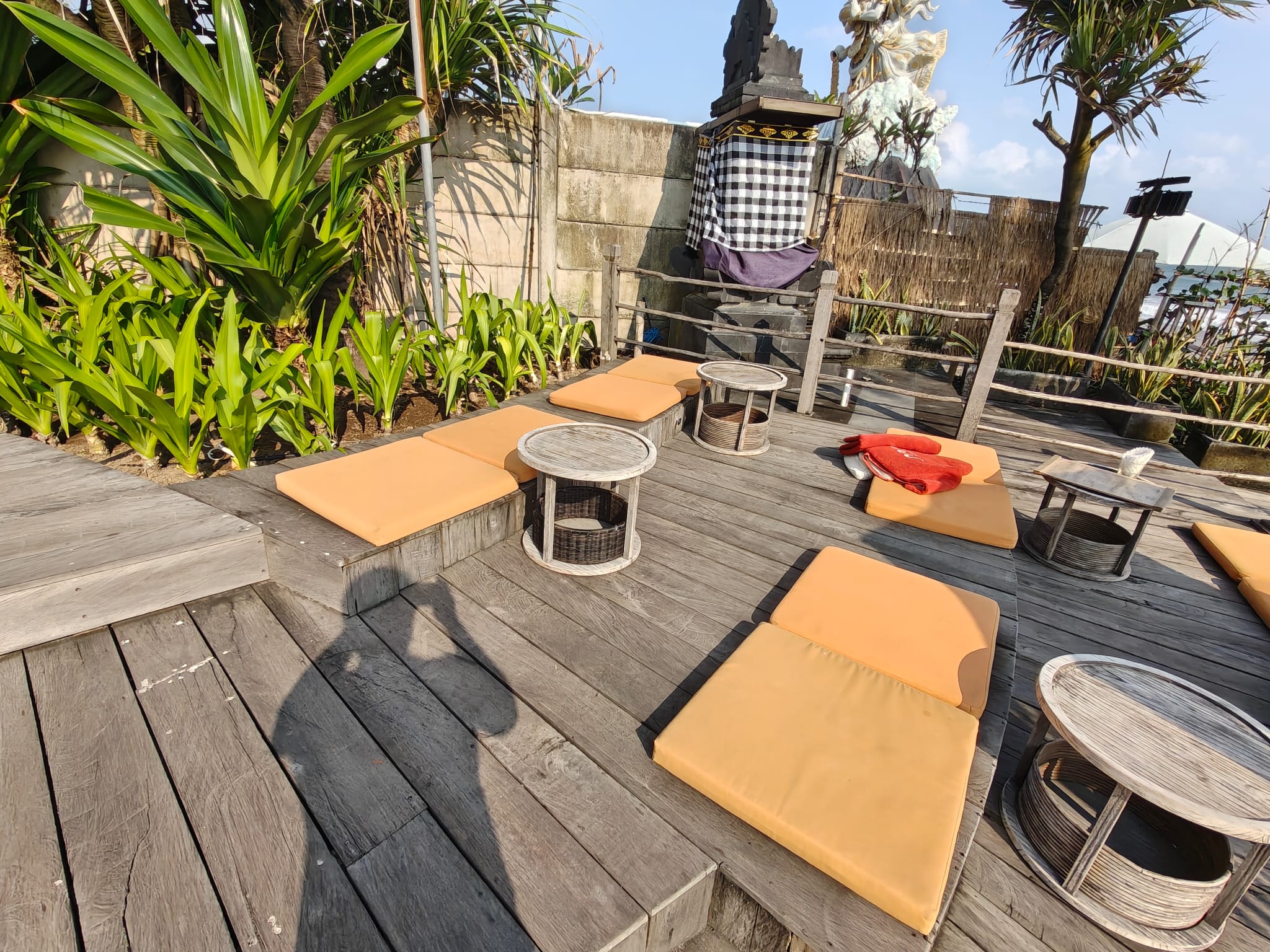 Mari Beach Club — Suasana tempat