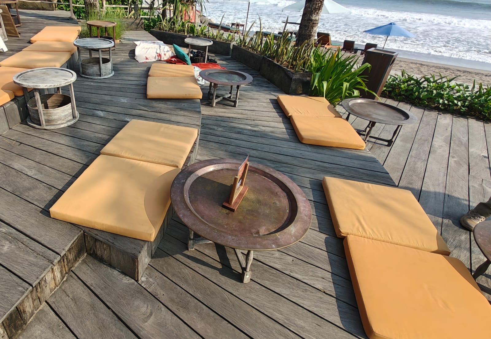 Mari Beach Club — Suasana tempat