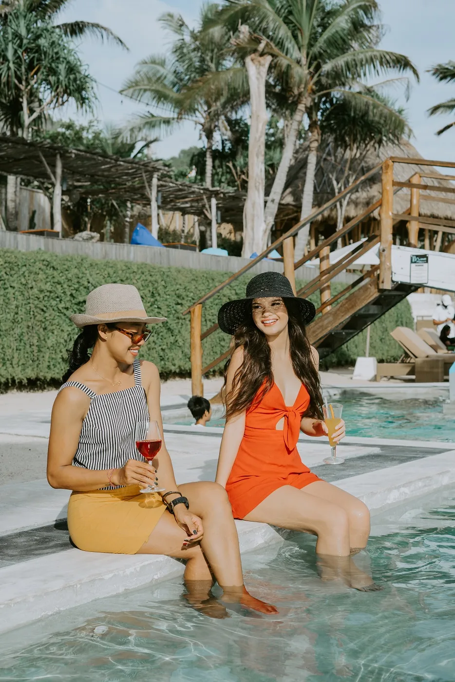 Minoo Beach Club — Pool and daytime atmosphere