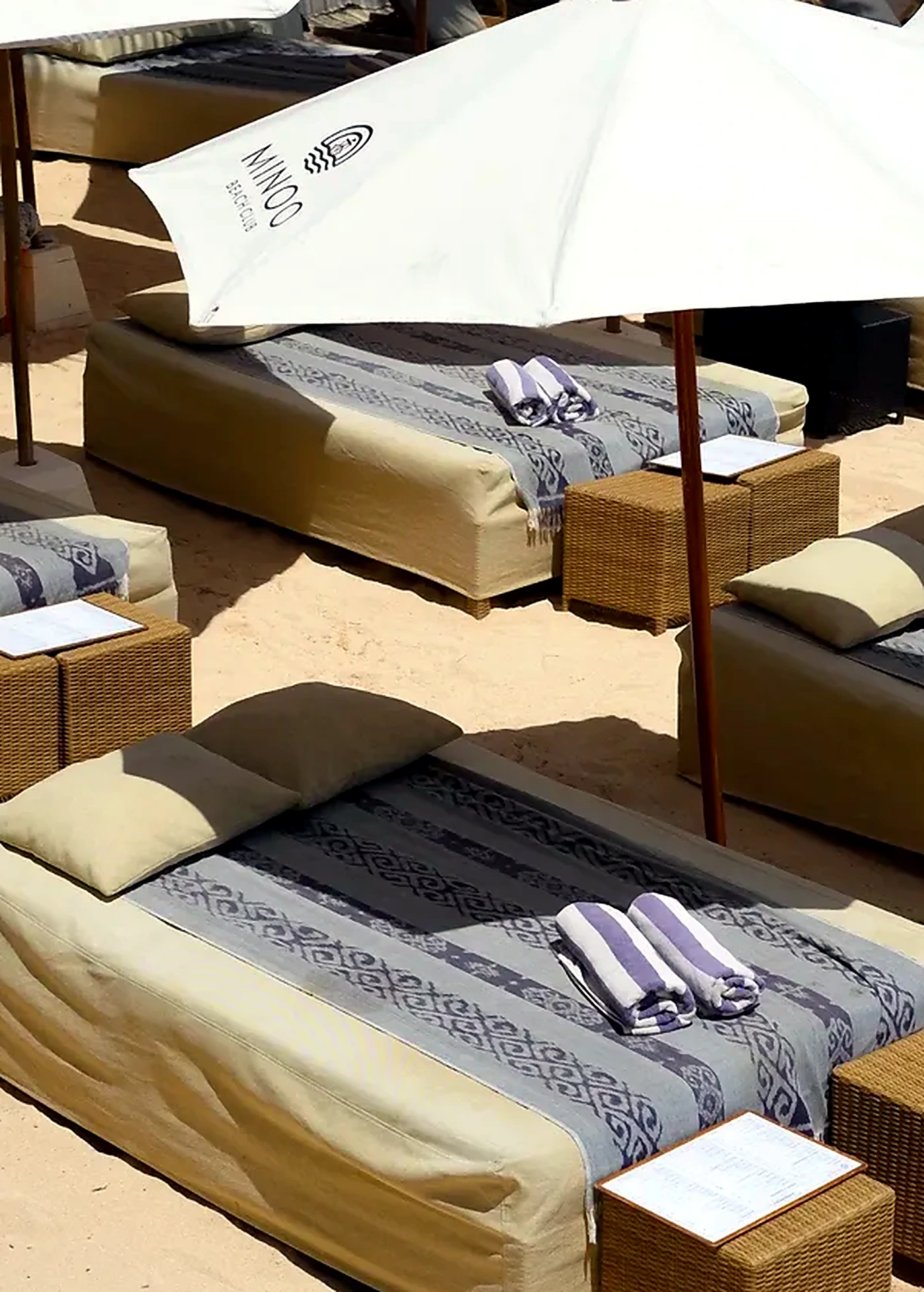 Sun lounger