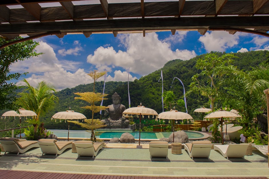 The Monkey Bar at Bella Kita
