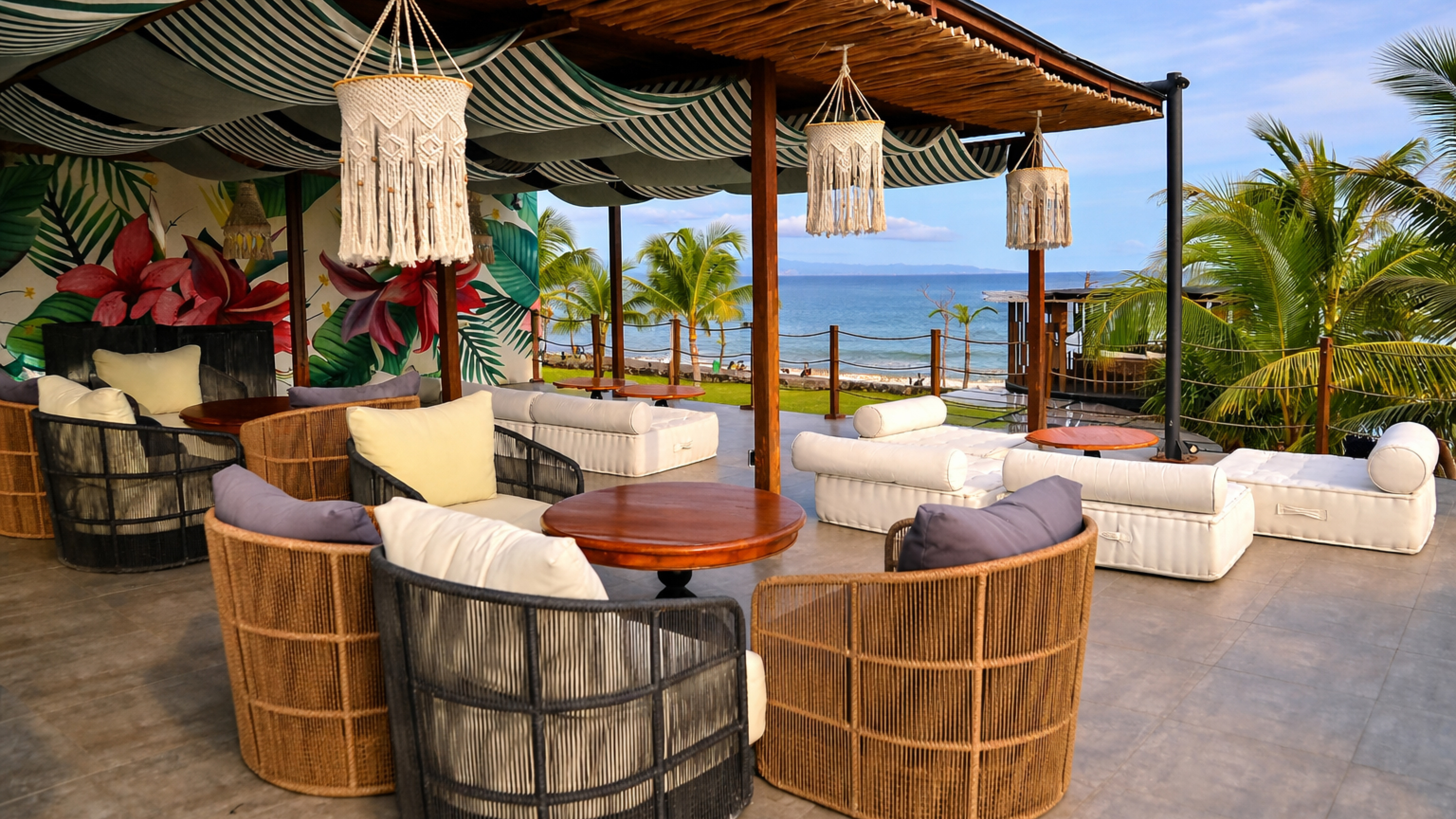 Lounge Level 2