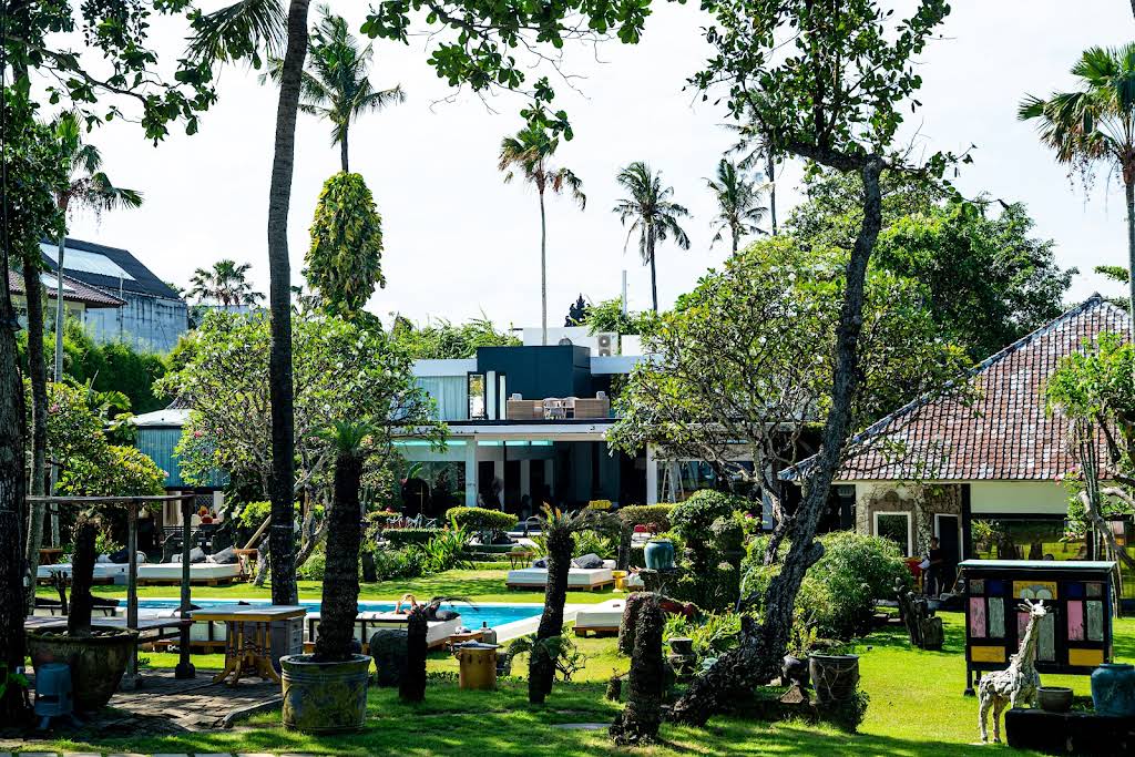 Patung dan Taman