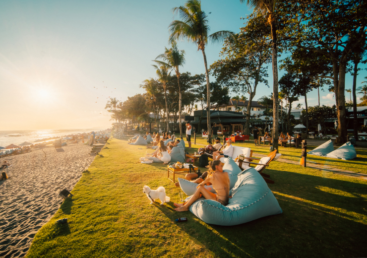 Beanbag Halaman Tepi Laut
