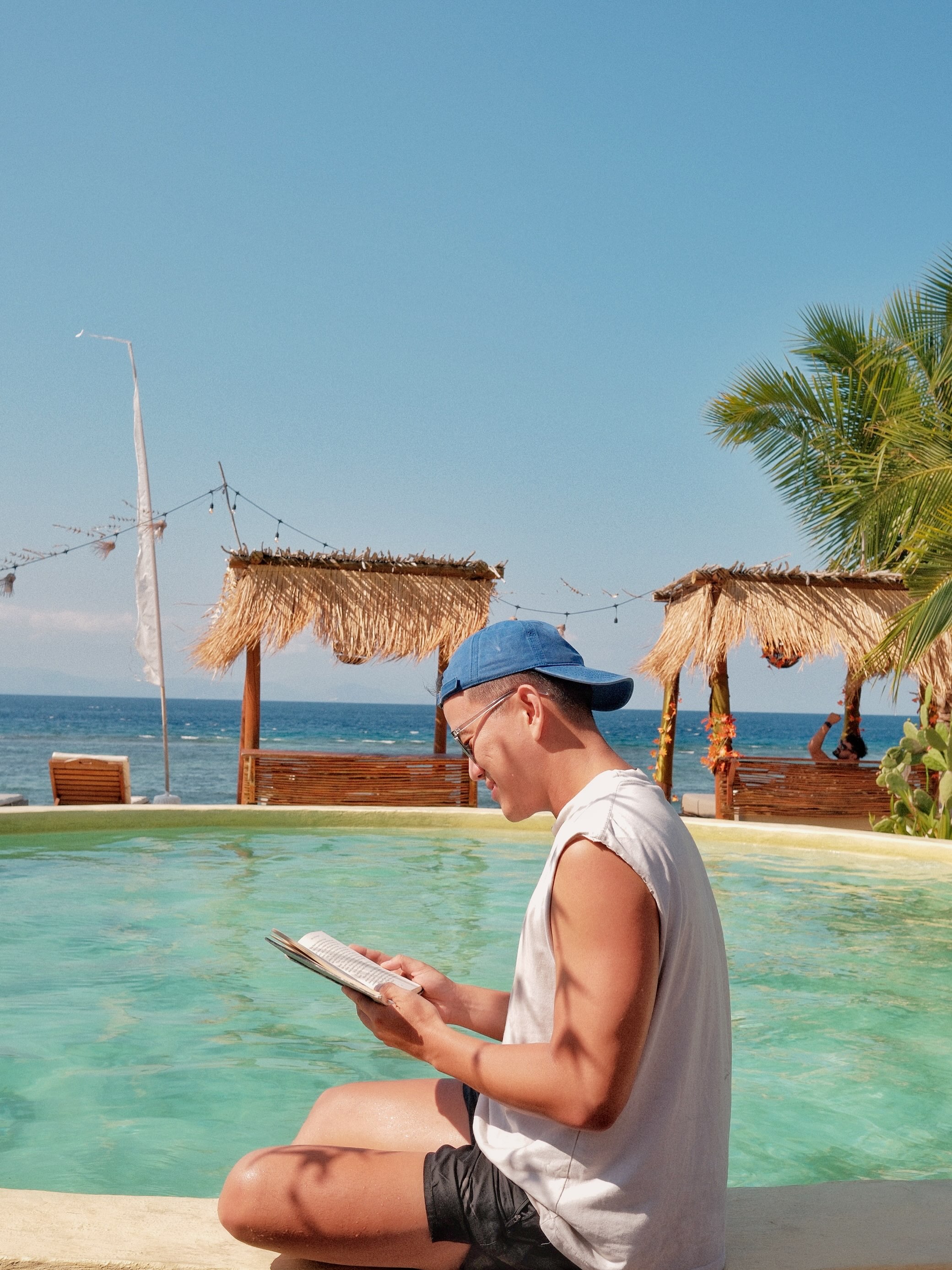 Nomé Beach Clubのプールでくつろぐ時間