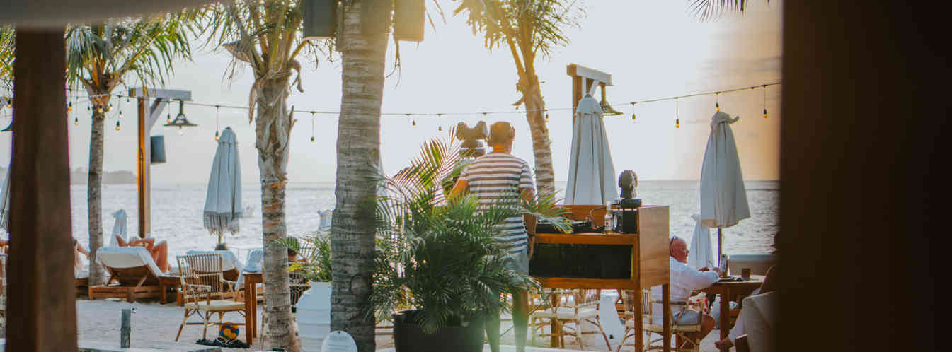 Ohana's Beach Club