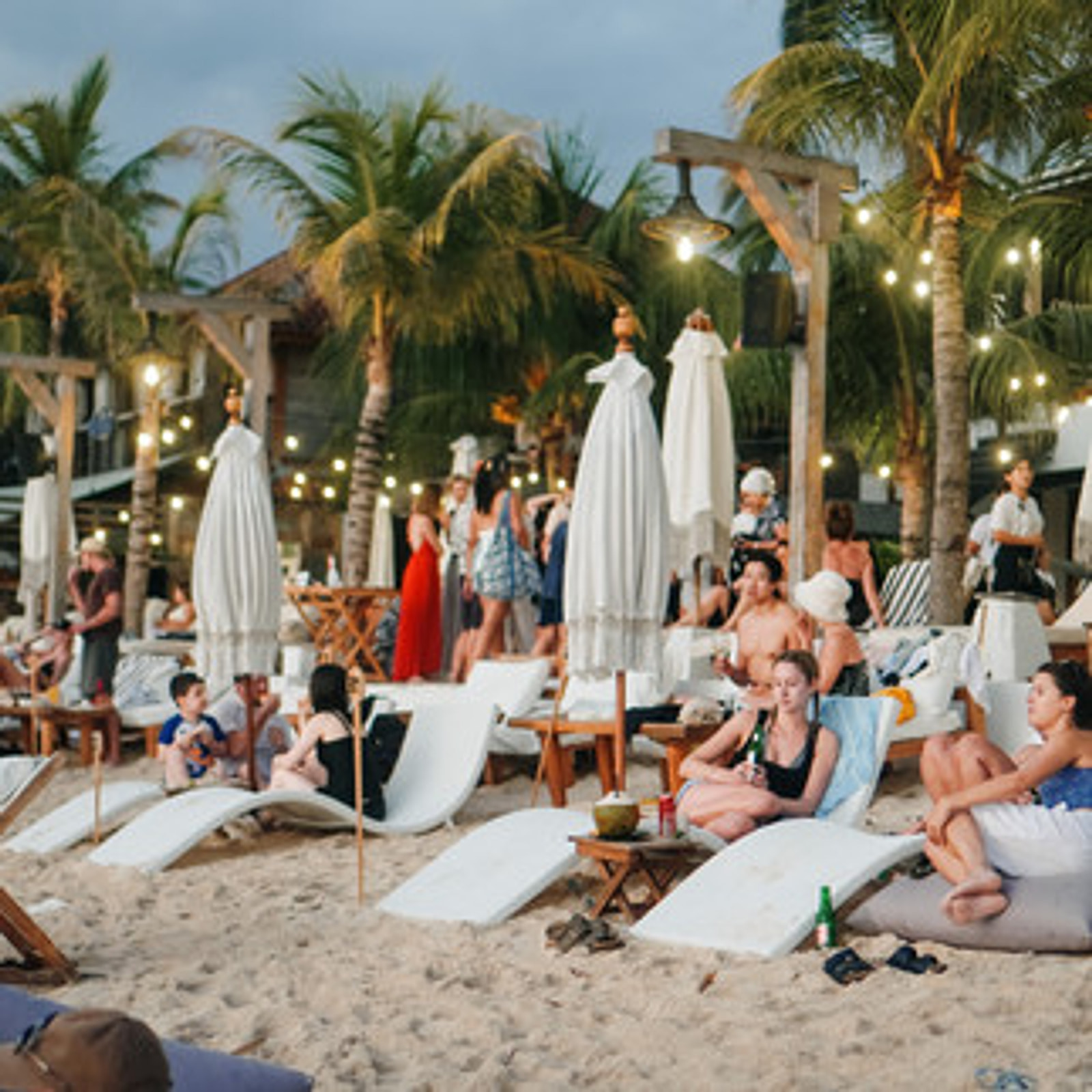 Beachfront Bean Bag / Sun Chair