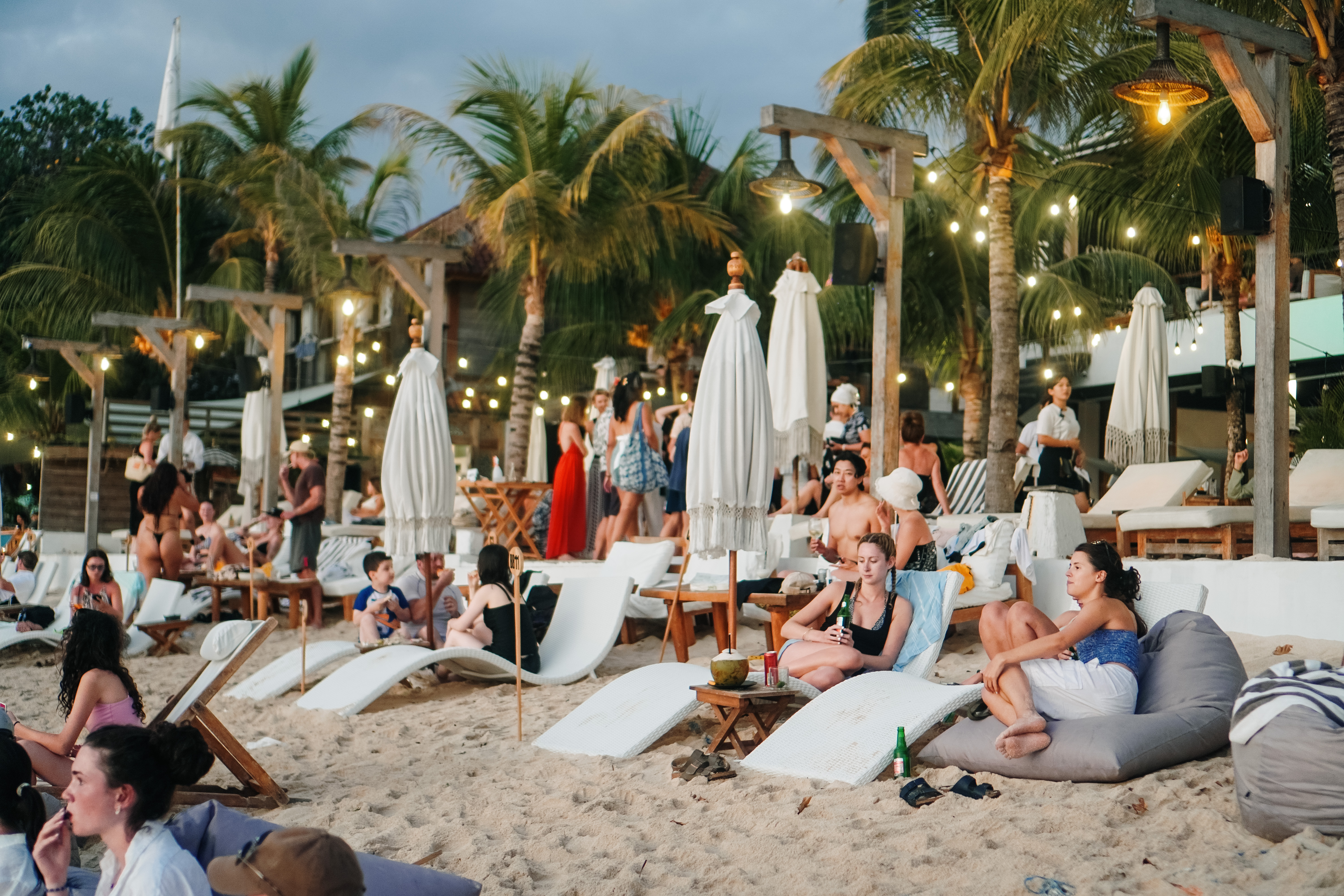 Ohana's Beach Club — Venue atmosphere