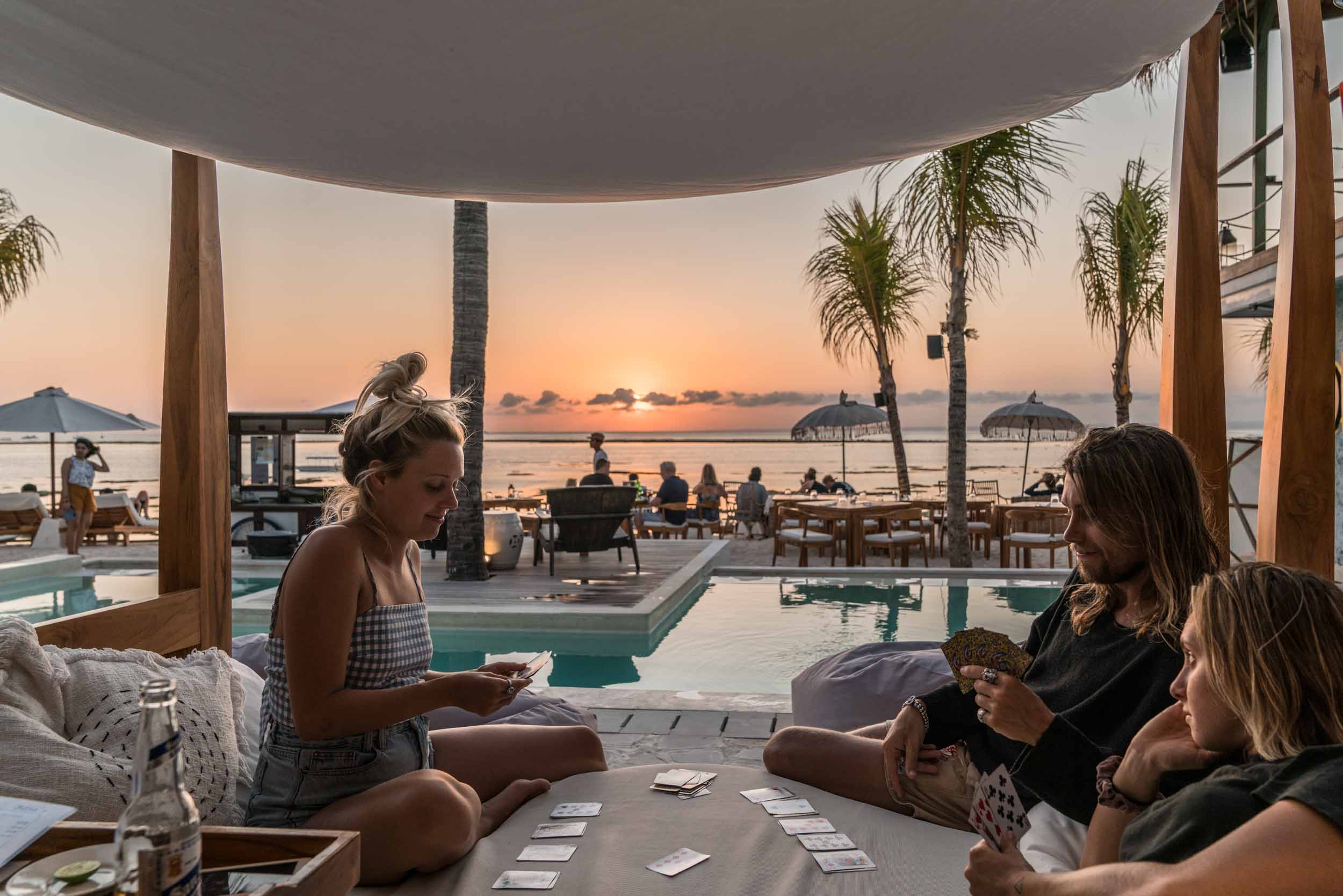 Ohana's Beach Club — Venue atmosphere at different times