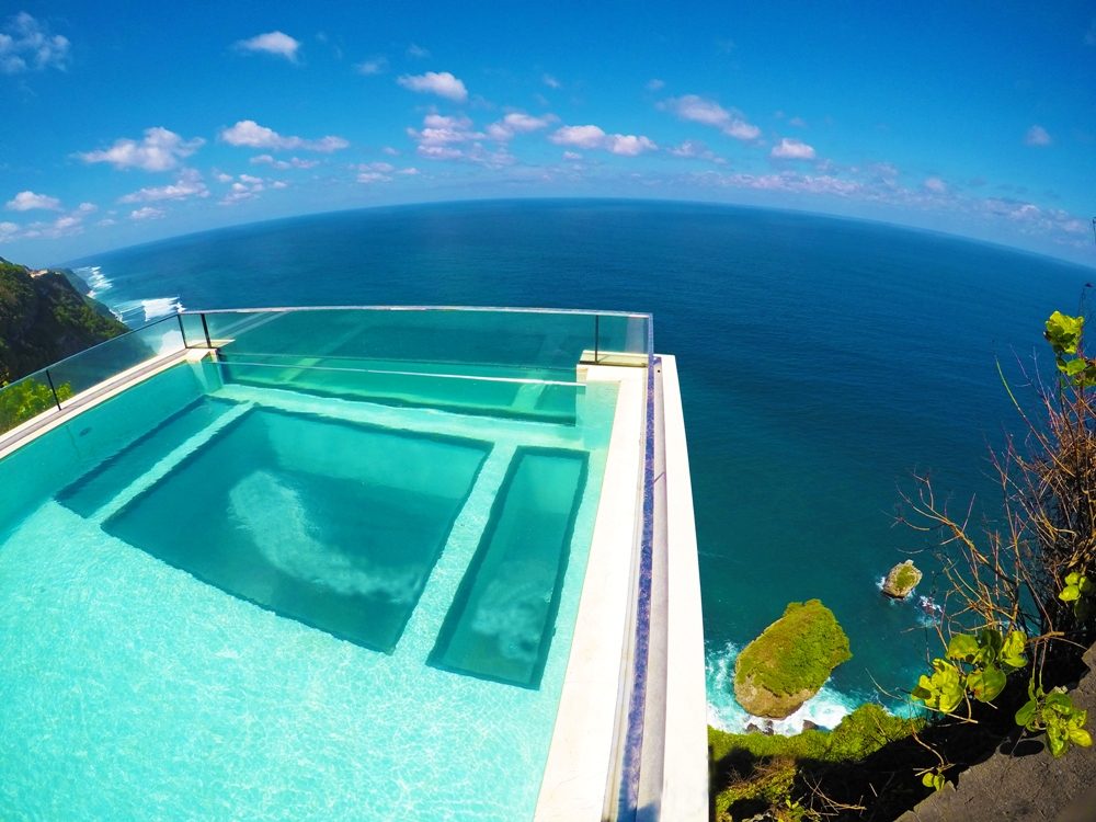 Oneeighty official infinity pool ocean view