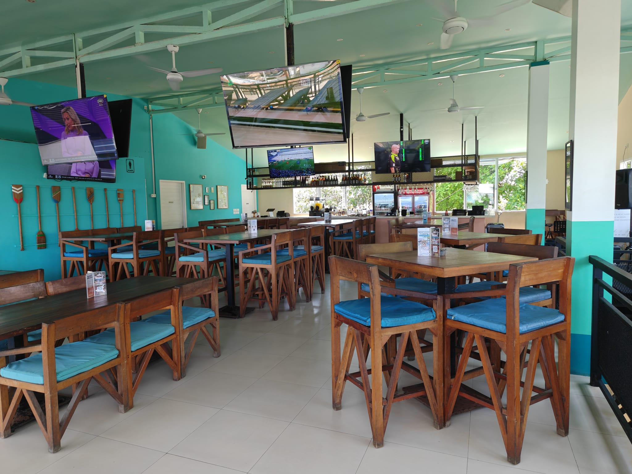 Pavilion Surf Club overall