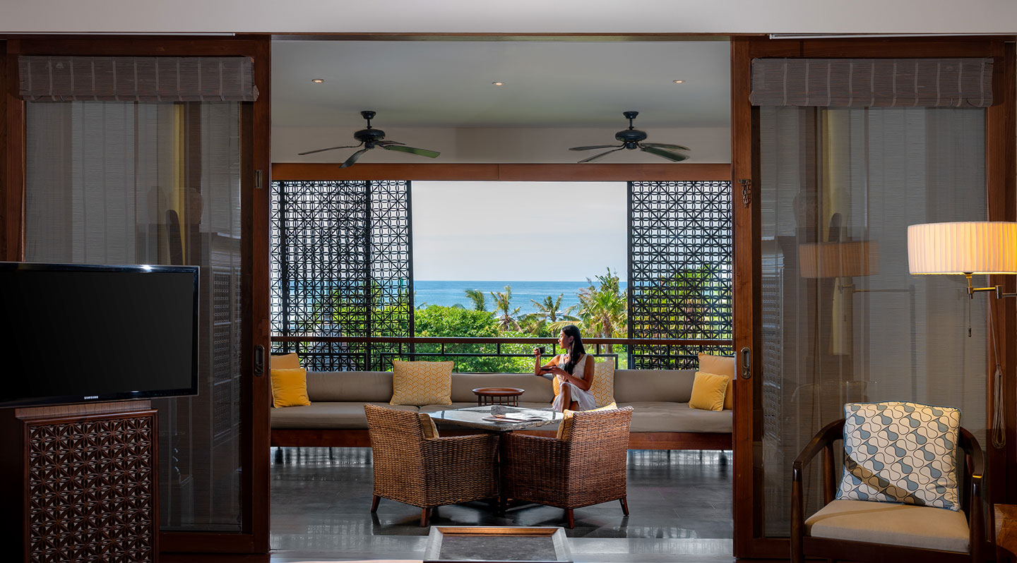 Pier Eight Bali beach bar atmosphere