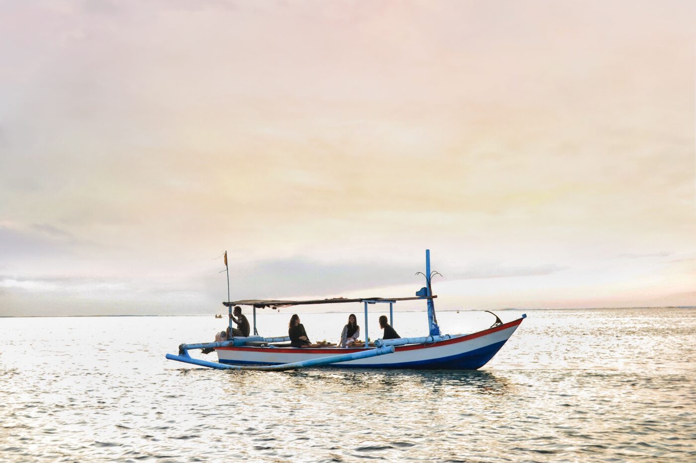 Sunrise Breakfast on Boat — diskon anak 50%