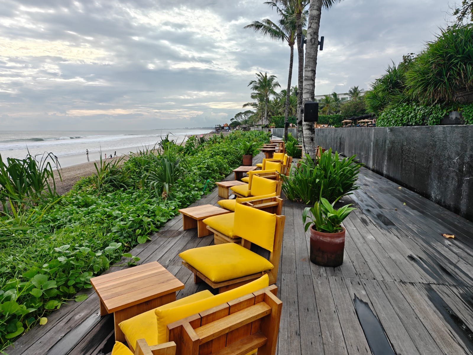 Potato Head Beach Club — 会場の雰囲気