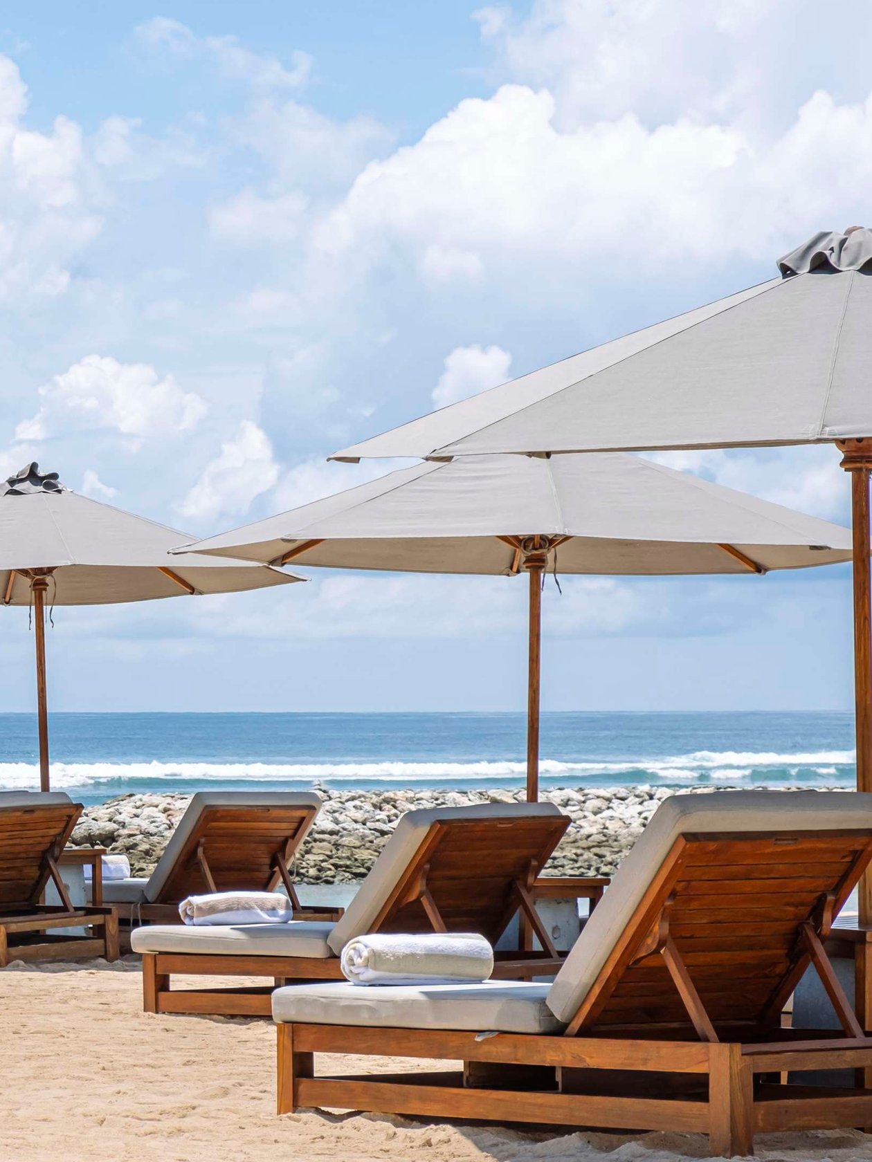 Sun-lounger Pantai