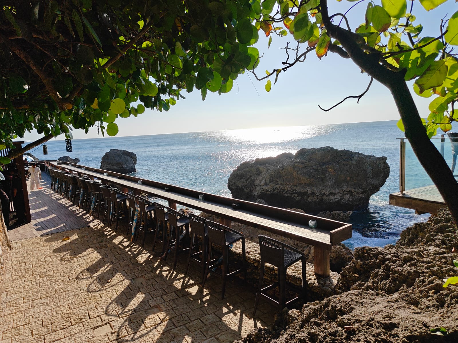Rock Bar Bali — Suasana tempat