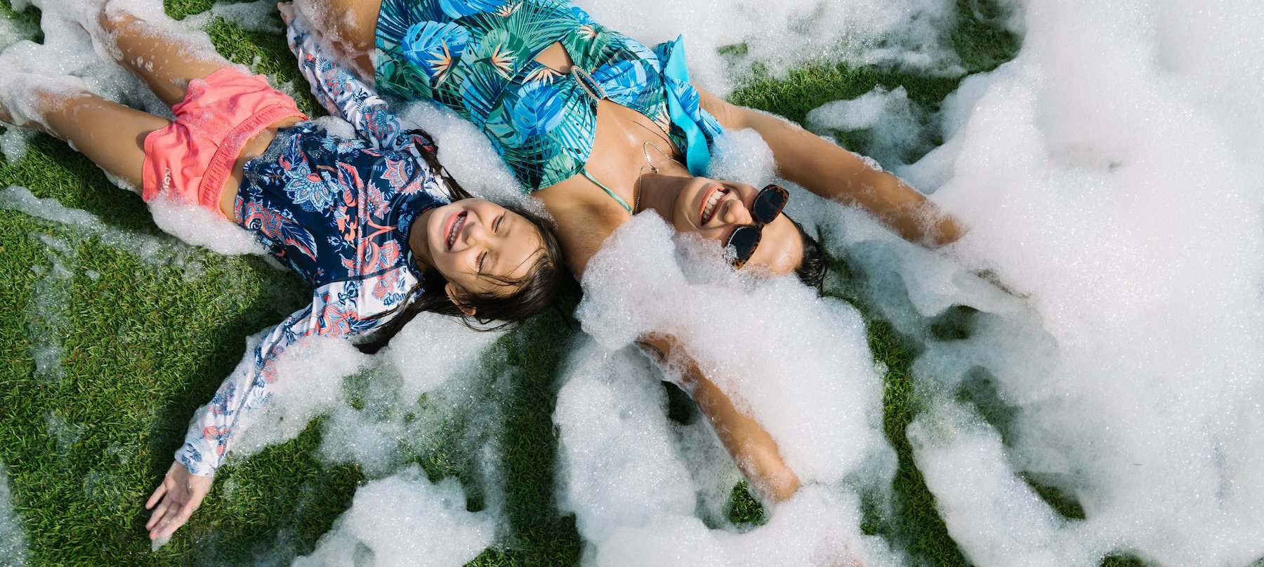 Roosterfish Beach Club — Family time on the lawn
